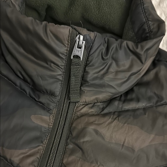 Abercrombie Women's Camouflage Puffer Jacket - small - Picture 2 of 5